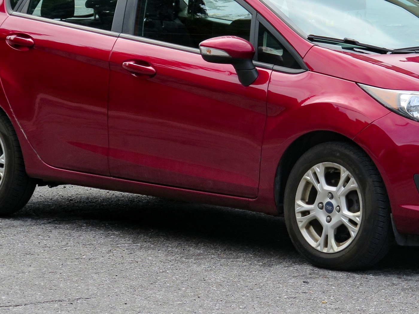 Rode Ford Fiesta